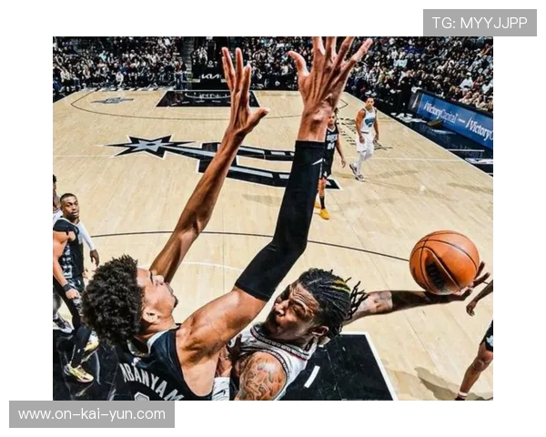 森林狼主场大胜开拓者：兰德尔狂轰41+7，杨瀚森得2分