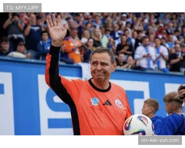 报道：德甲计划扩大视频裁判中心规模，以应对新增比赛